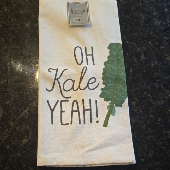 DII Design Imports Other - White and Green Kitchen Towel